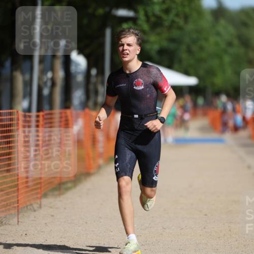 07.09.2025 - 19. Norderstedt Triathlon Michael Strokosch http://msf.ph/oto/8794215 07.09.2025 11:50:21 Laufen 1156 meine-sportfotos.de