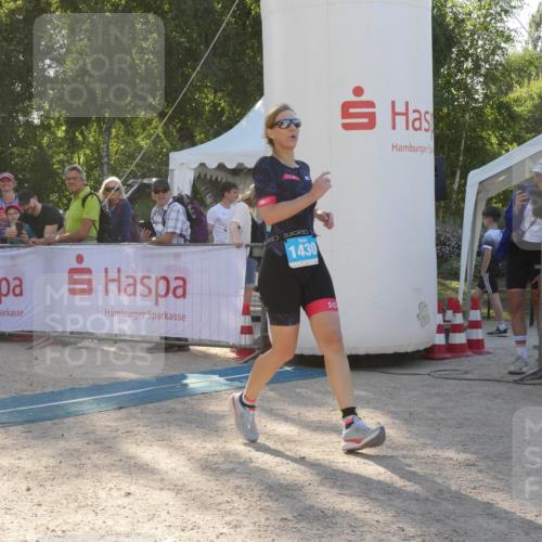 07.09.2025 - 19. Norderstedt Triathlon Zöllner http://msf.ph/oto/8794260 07.09.2025 16:45:38 Ziel 1430 meine-sportfotos.de
