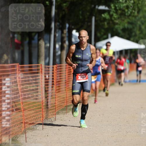 07.09.2025 - 19. Norderstedt Triathlon Michael Strokosch http://msf.ph/oto/8794279 07.09.2025 11:50:39 Laufen 225, 1185, 1335 meine-sportfotos.de