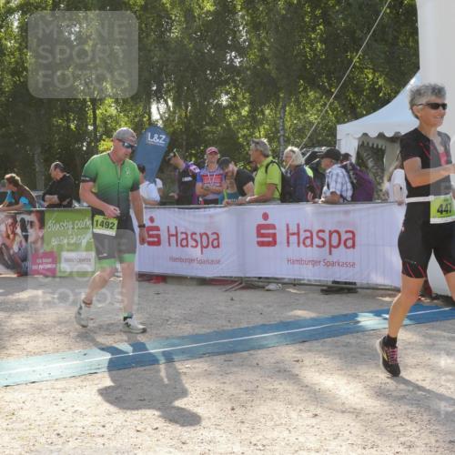 07.09.2025 - 19. Norderstedt Triathlon Zöllner http://msf.ph/oto/8794280 07.09.2025 16:46:04 Ziel 447, 474, 1492 meine-sportfotos.de