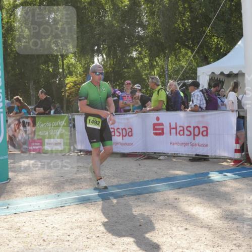 07.09.2025 - 19. Norderstedt Triathlon Zöllner http://msf.ph/oto/8794283 07.09.2025 16:46:05 Ziel 447, 474, 1492 meine-sportfotos.de