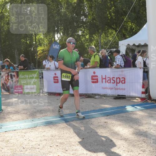 07.09.2025 - 19. Norderstedt Triathlon Zöllner http://msf.ph/oto/8794286 07.09.2025 16:46:05 Ziel 447, 474, 1492 meine-sportfotos.de