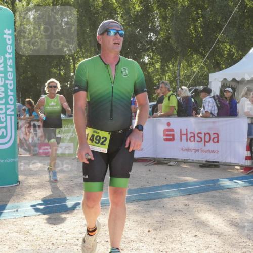 07.09.2025 - 19. Norderstedt Triathlon Zöllner http://msf.ph/oto/8794291 07.09.2025 16:46:09 Ziel 447, 474, 1492 meine-sportfotos.de