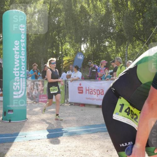 07.09.2025 - 19. Norderstedt Triathlon Zöllner http://msf.ph/oto/8794300 07.09.2025 16:46:14 Ziel 474, 1043, 1621 meine-sportfotos.de