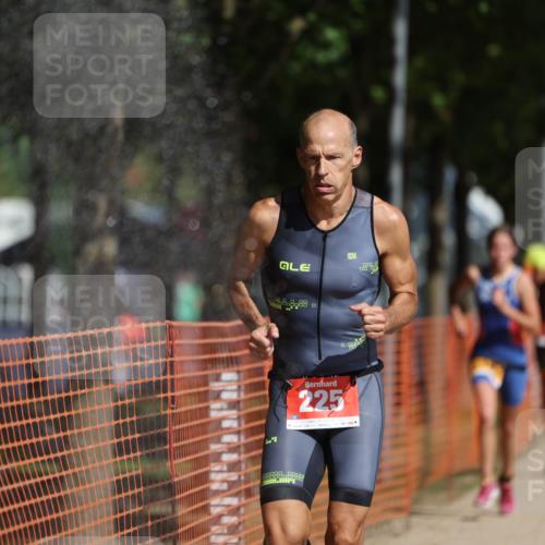 07.09.2025 - 19. Norderstedt Triathlon Michael Strokosch http://msf.ph/oto/8794318 07.09.2025 11:50:41 Laufen 225, 1185, 1335 meine-sportfotos.de