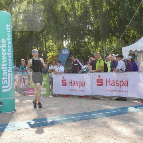 07.09.2025 - 19. Norderstedt Triathlon Zöllner http://msf.ph/oto/8794324 07.09.2025 16:46:26 Ziel 884, 1601 meine-sportfotos.de