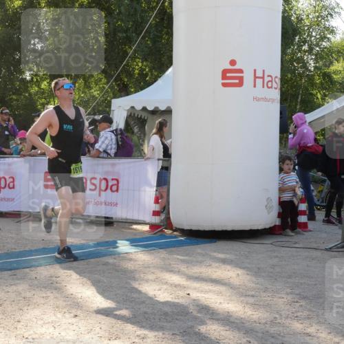 07.09.2025 - 19. Norderstedt Triathlon Zöllner http://msf.ph/oto/8794341 07.09.2025 16:46:39 Ziel 1047, 1619 meine-sportfotos.de