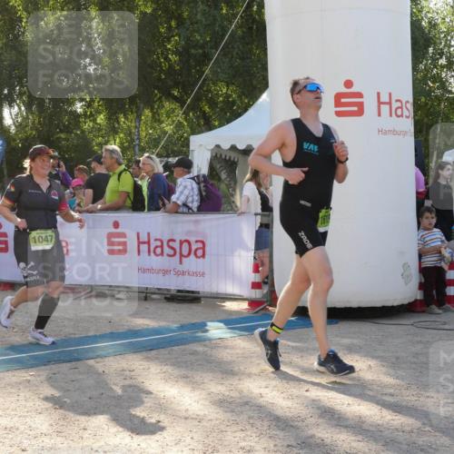 07.09.2025 - 19. Norderstedt Triathlon Zöllner http://msf.ph/oto/8794344 07.09.2025 16:46:39 Ziel 1047, 1619 meine-sportfotos.de