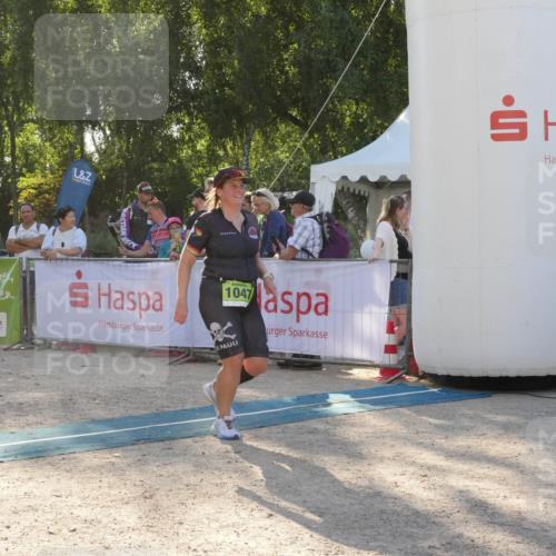 07.09.2025 - 19. Norderstedt Triathlon Zöllner http://msf.ph/oto/8794347 07.09.2025 16:46:40 Ziel 1047, 1619 meine-sportfotos.de
