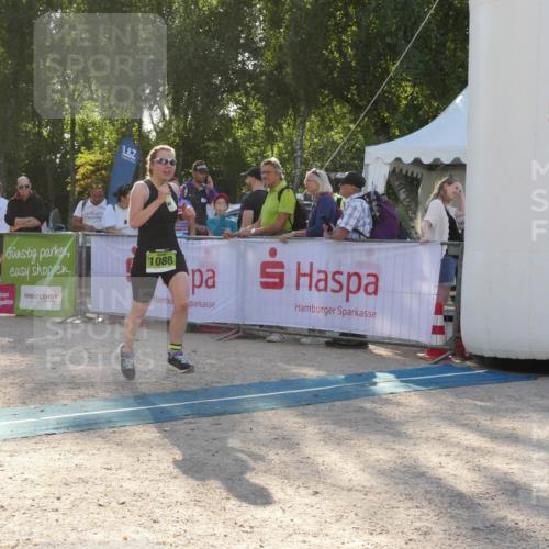 07.09.2025 - 19. Norderstedt Triathlon Zöllner http://msf.ph/oto/8794353 07.09.2025 16:46:47 Ziel 1088 meine-sportfotos.de