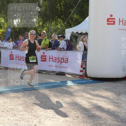 07.09.2025 - 19. Norderstedt Triathlon Zöllner http://msf.ph/oto/8794356 07.09.2025 16:46:48 Ziel 1088 meine-sportfotos.de
