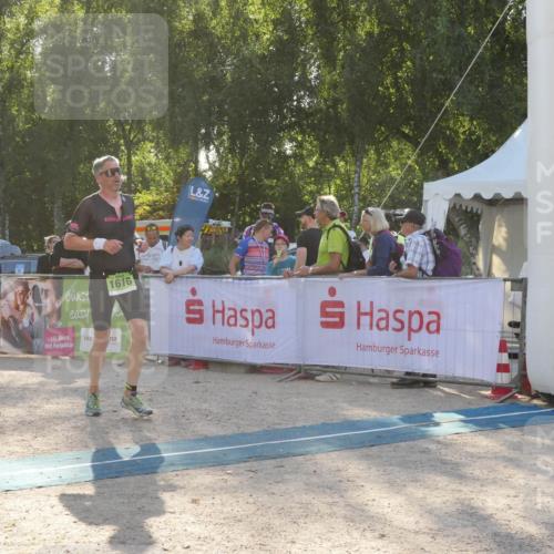 07.09.2025 - 19. Norderstedt Triathlon Zöllner http://msf.ph/oto/8794377 07.09.2025 16:47:08 Ziel 503, 1087, 1581, 1616 meine-sportfotos.de