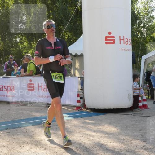 07.09.2025 - 19. Norderstedt Triathlon Zöllner http://msf.ph/oto/8794381 07.09.2025 16:47:09 Ziel 503, 1087, 1581, 1616 meine-sportfotos.de