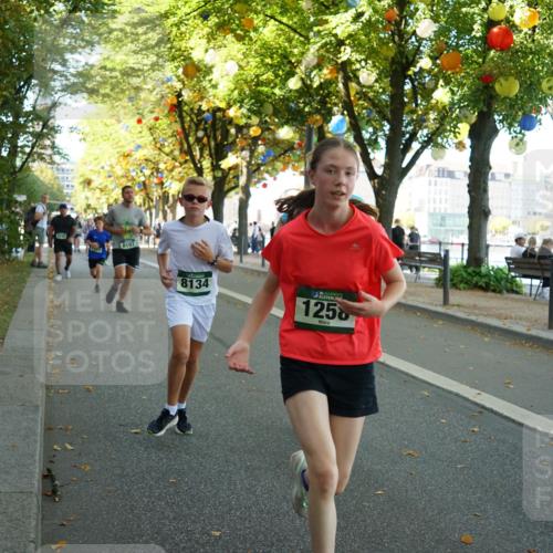 07.09.2025 - BARMER Alsterlauf Yannick Fuchs http://msf.ph/oto/8794382 07.09.2025 11:42:18 Laufen 8107, 8134, 36, 1258 meine-sportfotos.de