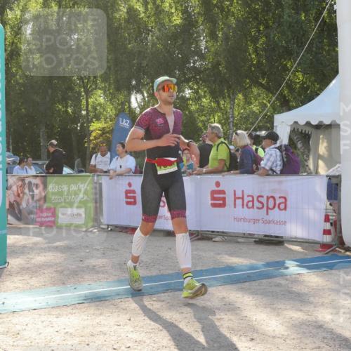 07.09.2025 - 19. Norderstedt Triathlon Zöllner http://msf.ph/oto/8794409 07.09.2025 16:47:17 Ziel 1069, 1581, 1611 meine-sportfotos.de