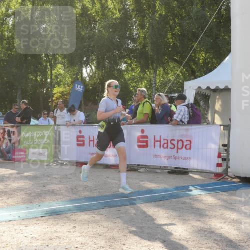 07.09.2025 - 19. Norderstedt Triathlon Zöllner http://msf.ph/oto/8794419 07.09.2025 16:47:20 Ziel 1069, 1541, 1611 meine-sportfotos.de