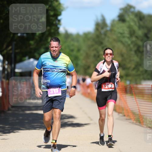 07.09.2025 - 19. Norderstedt Triathlon Michael Strokosch http://msf.ph/oto/8794420 07.09.2025 13:47:47 Laufen 311, 777, 1298 meine-sportfotos.de