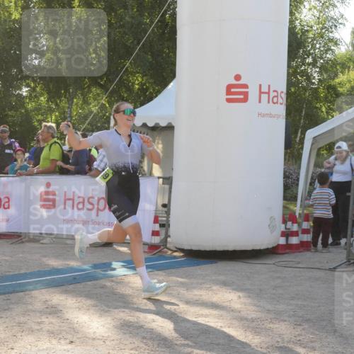 07.09.2025 - 19. Norderstedt Triathlon Zöllner http://msf.ph/oto/8794422 07.09.2025 16:47:20 Ziel 1069, 1541, 1611 meine-sportfotos.de