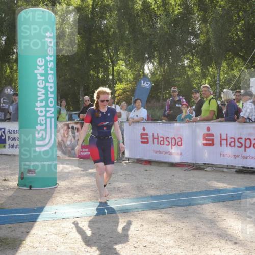 07.09.2025 - 19. Norderstedt Triathlon Zöllner http://msf.ph/oto/8794426 07.09.2025 16:47:24 Ziel 1069, 1541 meine-sportfotos.de