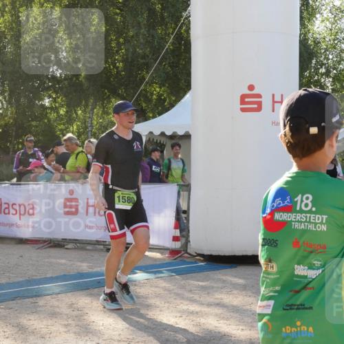 07.09.2025 - 19. Norderstedt Triathlon Zöllner http://msf.ph/oto/8794436 07.09.2025 16:47:32 Ziel 1580 meine-sportfotos.de