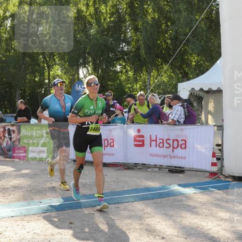 07.09.2025 - 19. Norderstedt Triathlon Zöllner http://msf.ph/oto/8794469 07.09.2025 16:48:04 Ziel 1489, 1623, 1628 meine-sportfotos.de