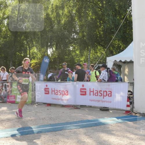 07.09.2025 - 19. Norderstedt Triathlon Zöllner http://msf.ph/oto/8794476 07.09.2025 16:48:32 Ziel 1074 meine-sportfotos.de