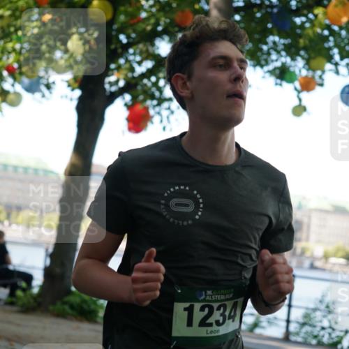 07.09.2025 - BARMER Alsterlauf Yannick Fuchs http://msf.ph/oto/8794478 07.09.2025 11:42:25 Laufen 0, 36, 1234 meine-sportfotos.de