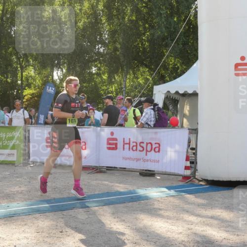 07.09.2025 - 19. Norderstedt Triathlon Zöllner http://msf.ph/oto/8794480 07.09.2025 16:48:33 Ziel 1074 meine-sportfotos.de