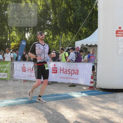 07.09.2025 - 19. Norderstedt Triathlon Zöllner http://msf.ph/oto/8794492 07.09.2025 16:48:39 Ziel 1074, 1618 meine-sportfotos.de