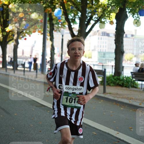 07.09.2025 - BARMER Alsterlauf Yannick Fuchs http://msf.ph/oto/8794504 07.09.2025 11:42:28 Laufen 36, 101 meine-sportfotos.de