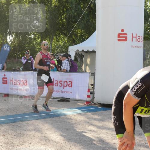 07.09.2025 - 19. Norderstedt Triathlon Zöllner http://msf.ph/oto/8794532 07.09.2025 16:49:01 Ziel 399, 467, 1575 meine-sportfotos.de