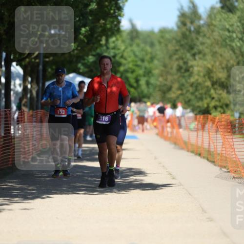 07.09.2025 - 19. Norderstedt Triathlon Michael Strokosch http://msf.ph/oto/8794541 07.09.2025 13:48:07 Laufen 153, 316, 334, 352, 1292 meine-sportfotos.de