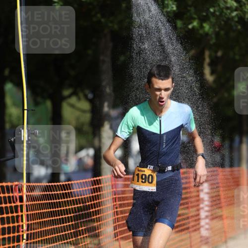07.09.2025 - 19. Norderstedt Triathlon Michael Strokosch http://msf.ph/oto/8794543 07.09.2025 11:51:14 Laufen 1190, 1198, 1207 meine-sportfotos.de