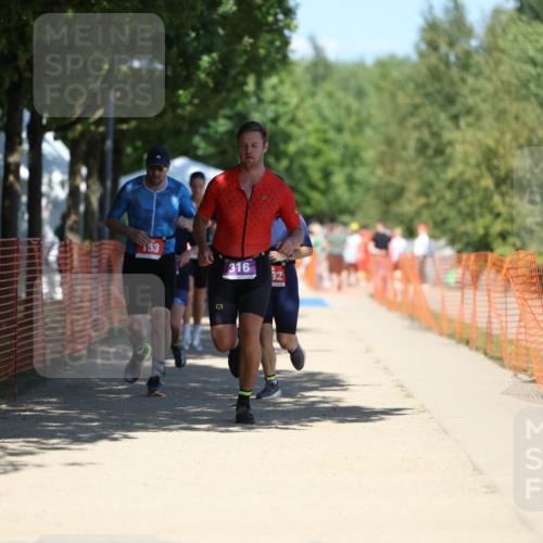 07.09.2025 - 19. Norderstedt Triathlon Michael Strokosch http://msf.ph/oto/8794544 07.09.2025 13:48:08 Laufen 153, 316, 334, 352, 1292 meine-sportfotos.de
