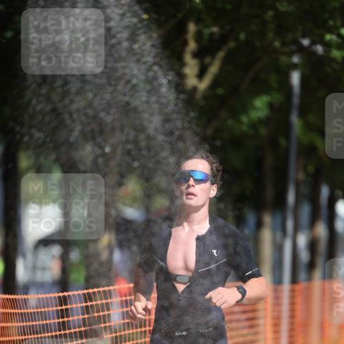 07.09.2025 - 19. Norderstedt Triathlon Michael Strokosch http://msf.ph/oto/8794571 07.09.2025 11:51:21 Laufen 152, 1198, 1207 meine-sportfotos.de