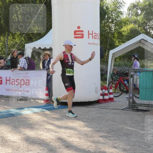 07.09.2025 - 19. Norderstedt Triathlon Zöllner http://msf.ph/oto/8794643 07.09.2025 16:49:42 Ziel 1574 meine-sportfotos.de
