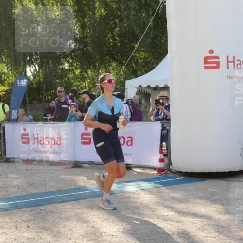 07.09.2025 - 19. Norderstedt Triathlon Zöllner http://msf.ph/oto/8794687 07.09.2025 16:50:14 Ziel 1058, 1096, 1607 meine-sportfotos.de