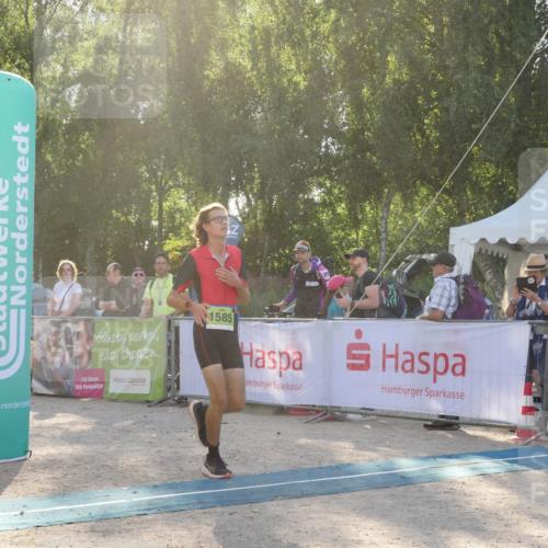 07.09.2025 - 19. Norderstedt Triathlon Zöllner http://msf.ph/oto/8794690 07.09.2025 16:50:21 Ziel 1585 meine-sportfotos.de