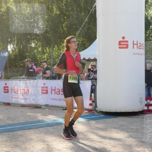 07.09.2025 - 19. Norderstedt Triathlon Zöllner http://msf.ph/oto/8794696 07.09.2025 16:50:22 Ziel 1585 meine-sportfotos.de