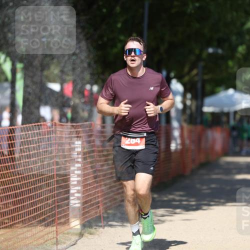 07.09.2025 - 19. Norderstedt Triathlon Michael Strokosch http://msf.ph/oto/8794705 07.09.2025 13:48:26 Laufen 264 meine-sportfotos.de