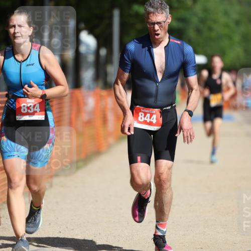 07.09.2025 - 19. Norderstedt Triathlon Michael Strokosch http://msf.ph/oto/8794707 07.09.2025 11:51:41 Laufen 834, 844, 1152, 1181, 1194 meine-sportfotos.de