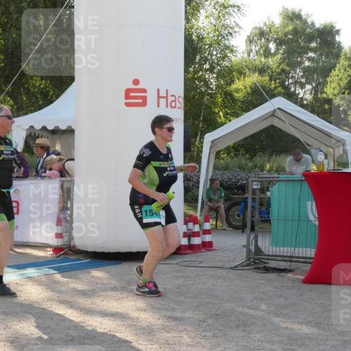 07.09.2025 - 19. Norderstedt Triathlon Zöllner http://msf.ph/oto/8794710 07.09.2025 16:50:51 Ziel 1524, 1547, 1562 meine-sportfotos.de