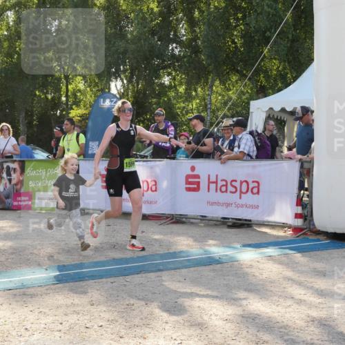 07.09.2025 - 19. Norderstedt Triathlon Zöllner http://msf.ph/oto/8794730 07.09.2025 16:51:01 Ziel 1061, 1424, 1559 meine-sportfotos.de
