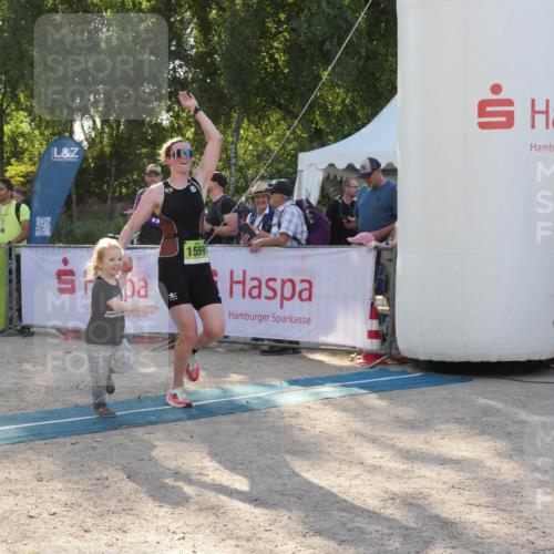 07.09.2025 - 19. Norderstedt Triathlon Zöllner http://msf.ph/oto/8794733 07.09.2025 16:51:01 Ziel 1061, 1424, 1559 meine-sportfotos.de