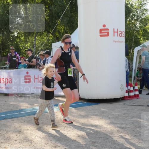 07.09.2025 - 19. Norderstedt Triathlon Zöllner http://msf.ph/oto/8794739 07.09.2025 16:51:02 Ziel 416, 1061, 1424, 1559 meine-sportfotos.de