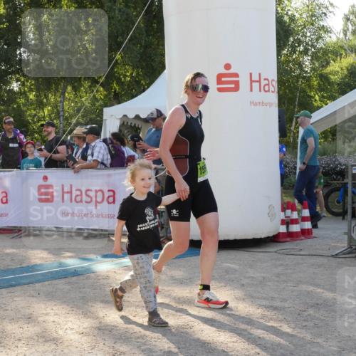 07.09.2025 - 19. Norderstedt Triathlon Zöllner http://msf.ph/oto/8794741 07.09.2025 16:51:03 Ziel 416, 1061, 1424, 1559 meine-sportfotos.de