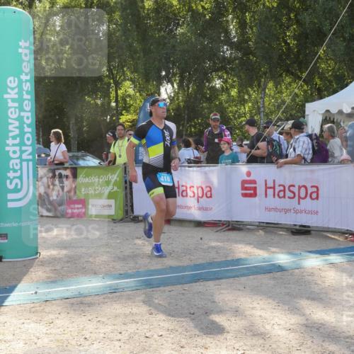 07.09.2025 - 19. Norderstedt Triathlon Zöllner http://msf.ph/oto/8794754 07.09.2025 16:51:06 Ziel 416, 1061, 1424, 1559 meine-sportfotos.de