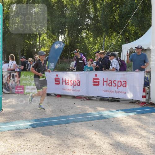 07.09.2025 - 19. Norderstedt Triathlon Zöllner http://msf.ph/oto/8794766 07.09.2025 16:51:39 Ziel 1095 meine-sportfotos.de