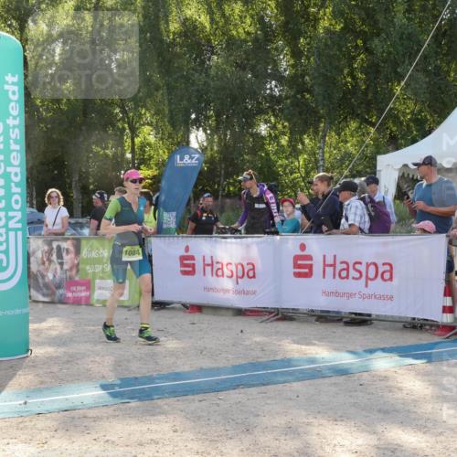 07.09.2025 - 19. Norderstedt Triathlon Zöllner http://msf.ph/oto/8794778 07.09.2025 16:51:56 Ziel 1084, 1513, 1567 meine-sportfotos.de
