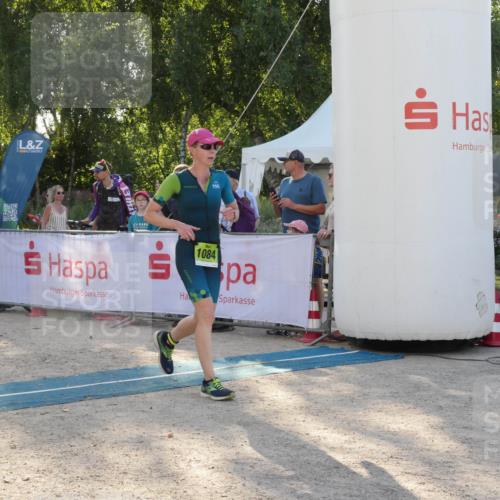 07.09.2025 - 19. Norderstedt Triathlon Zöllner http://msf.ph/oto/8794787 07.09.2025 16:51:57 Ziel 1084, 1513, 1567 meine-sportfotos.de